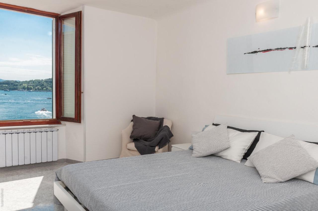 Sea View Apartment In Front Of The Sea ปอร์โตเวเนเร ภายนอก รูปภาพ