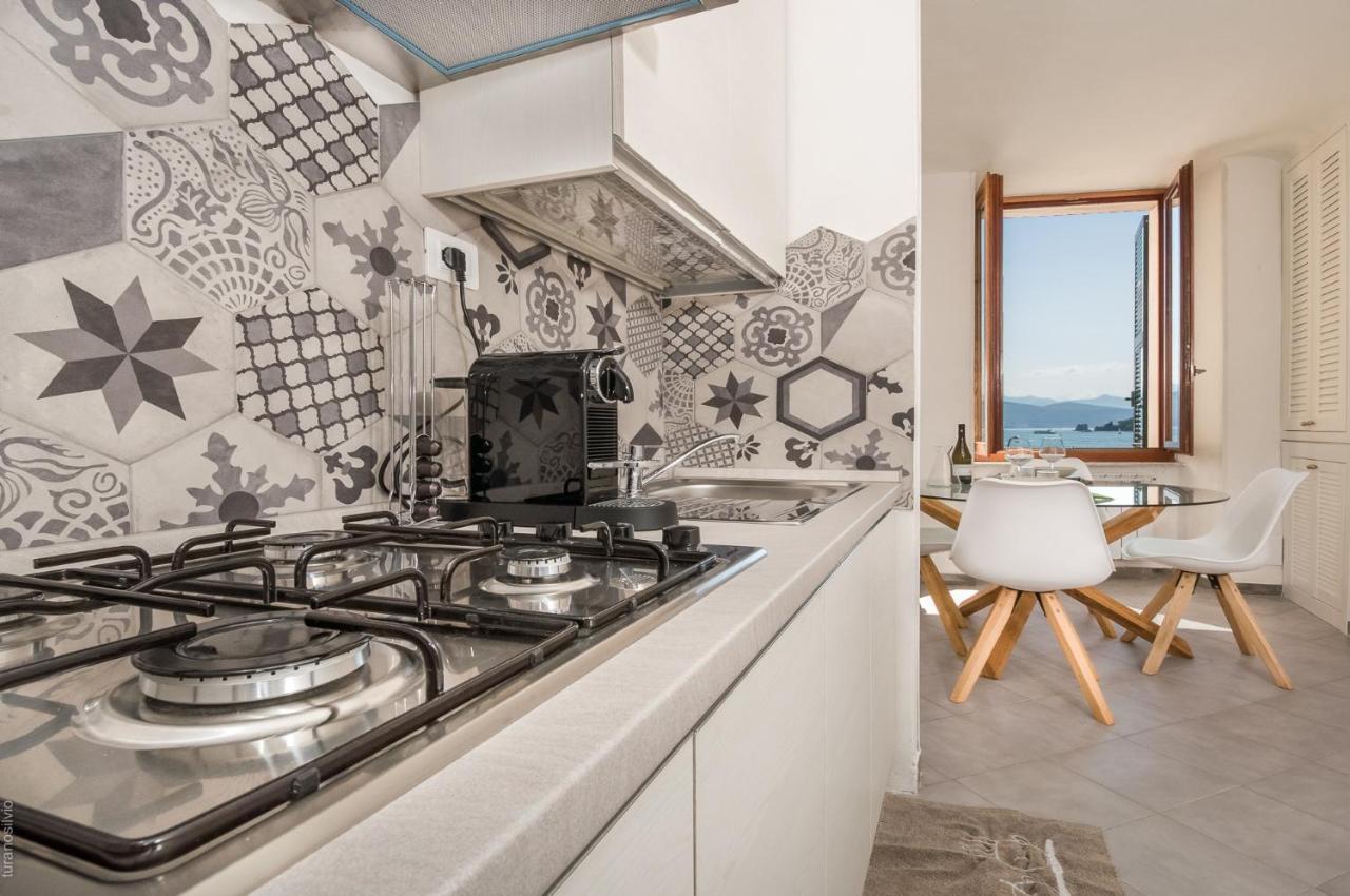Sea View Apartment In Front Of The Sea ปอร์โตเวเนเร ภายนอก รูปภาพ